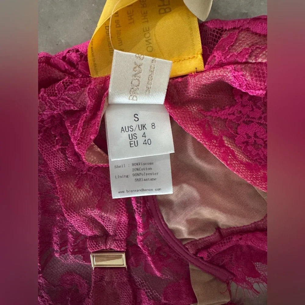 Bronx and Banco Elegant Lace Crop Top - Pink - Picture 8 of 9